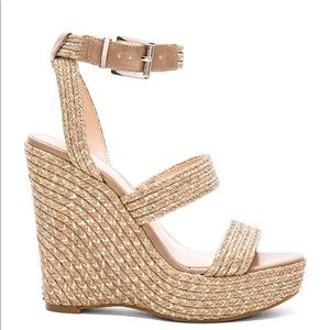 Vince Camuto Melisha Wedge, Sz 8.5 Gold/Nude